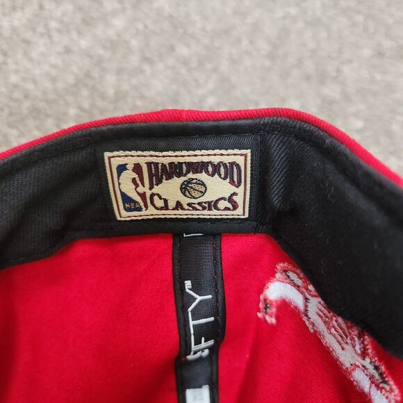 Chicago Bulls New Era 950 9Fifty Snapback Hat One Size Windy City Red Bl… - Picture 6 of 7